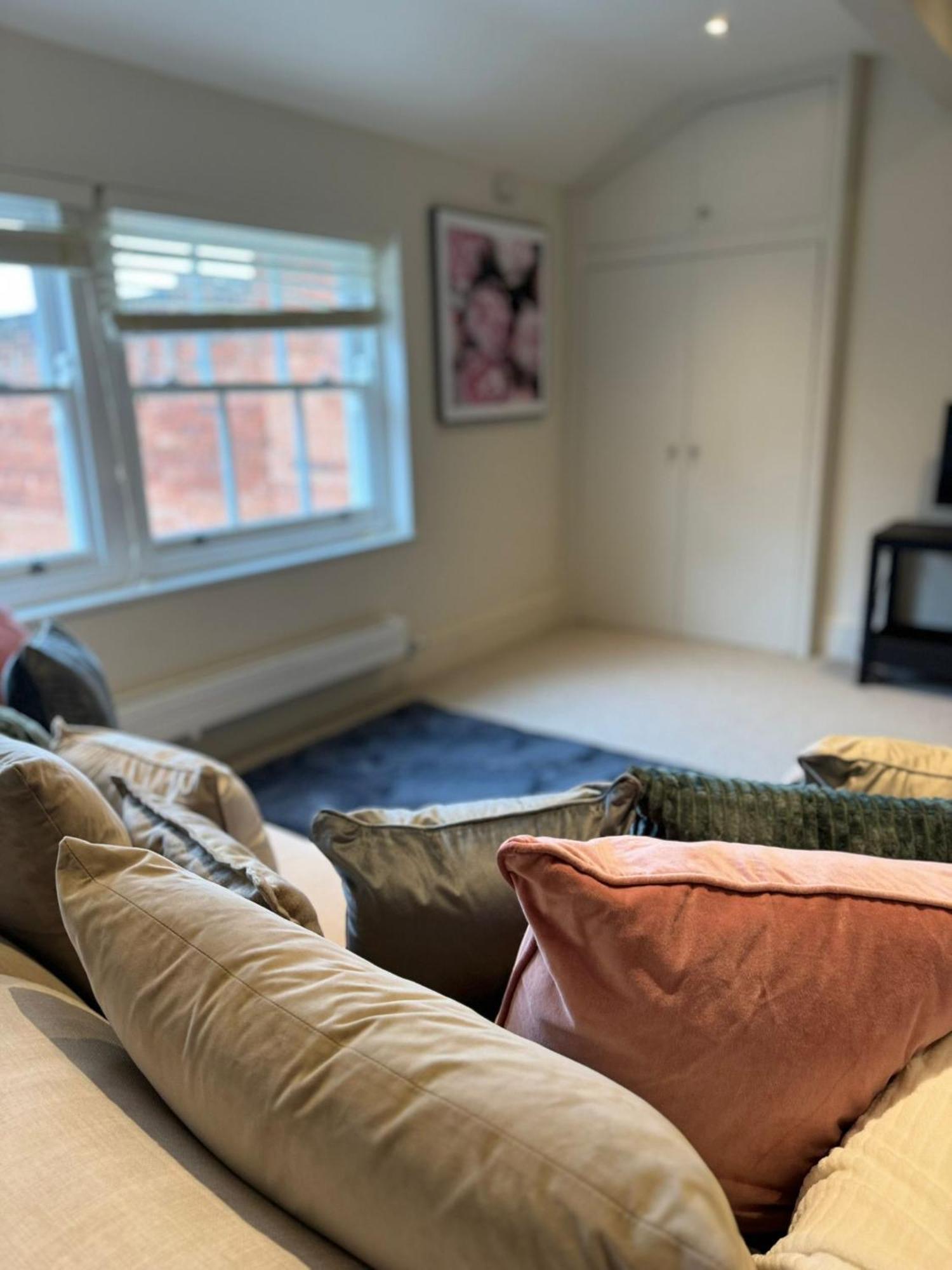 Apartmán Osbourne House Pink 2 Bed, 2 And Half Bath Birmingham Exteriér fotografie