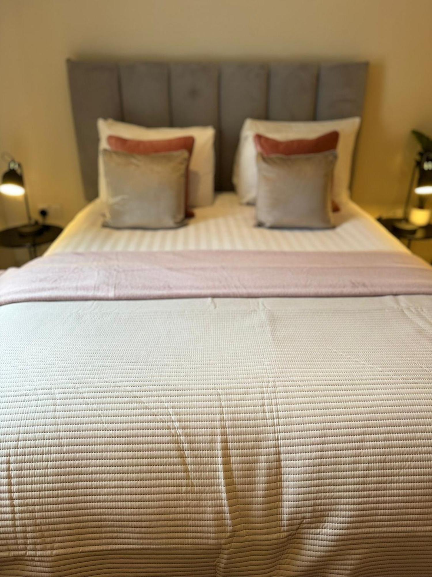 Apartmán Osbourne House Pink 2 Bed, 2 And Half Bath Birmingham Exteriér fotografie